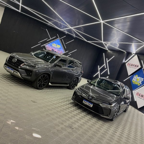 EDIÇÃO 579 - TOYOTA HILUX + TOYOTA COROLLA