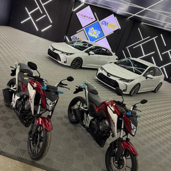 EDIÇÃO 405 - 2x TOYOTA COROLLA XEI + 2x HONDA CB300F TWISTER